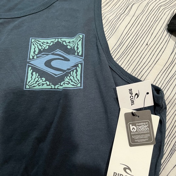 RipCurl lot. - Picture 4 of 10